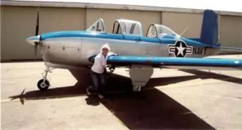 Judy Scholl, Art Scholl Aviation, Rialto Municipal Airport invited Dava to fly her T-34A