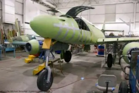 Me262 Under Construction